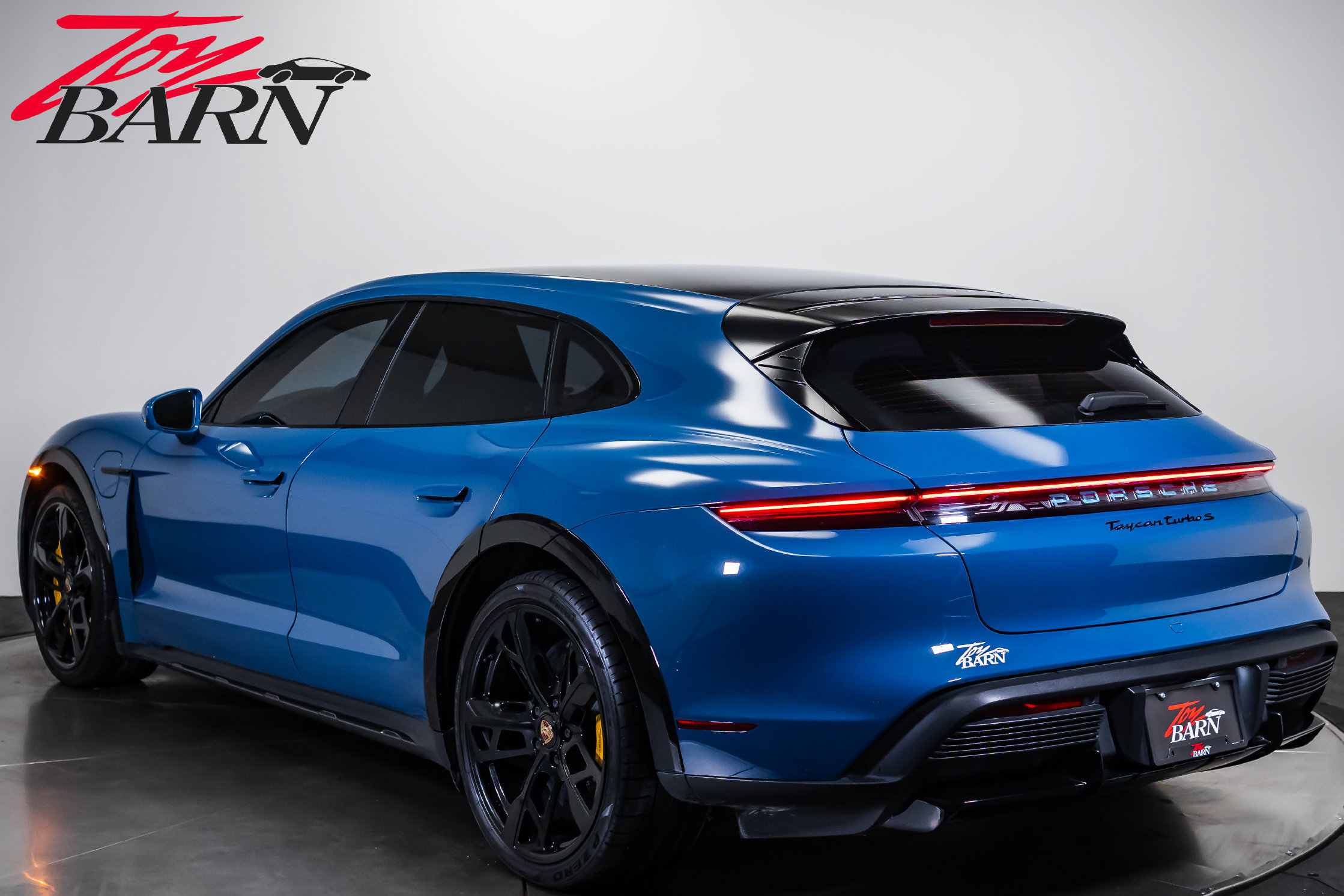 Used 2023 Porsche Taycan Turbo S w/ Premium Package AWD/4WD image 3