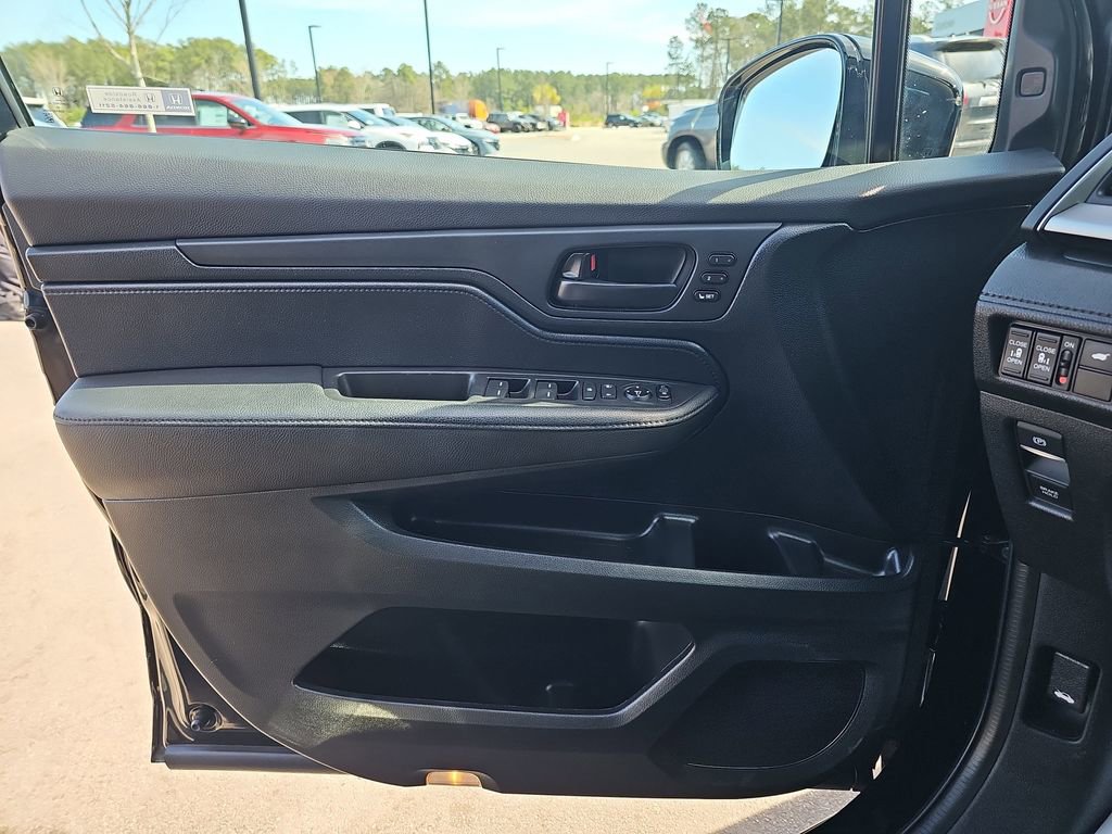 Used 2023 Honda Odyssey Sport image 31