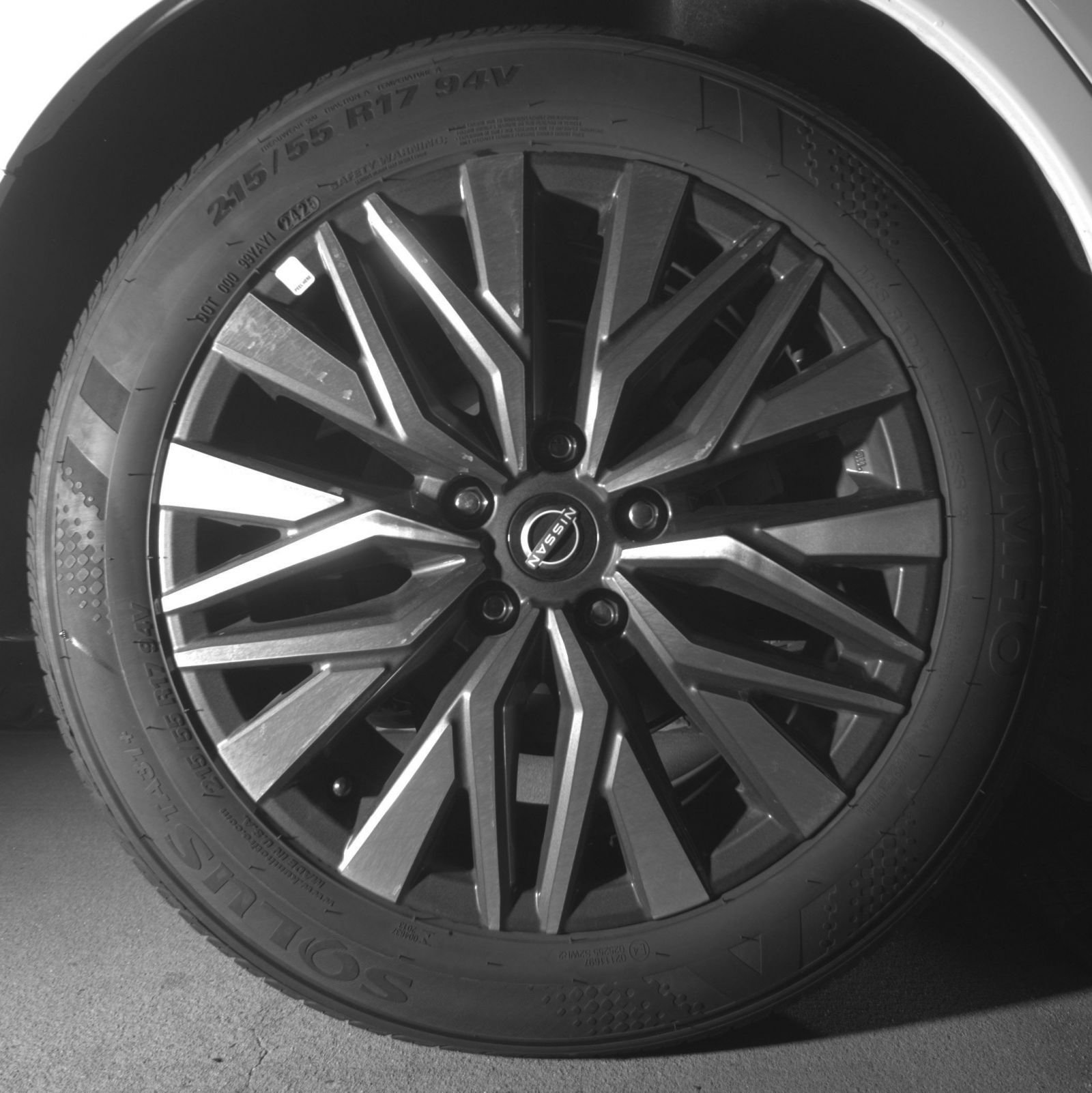 Used 2025 Nissan Altima 2.5 SV FWD image 18
