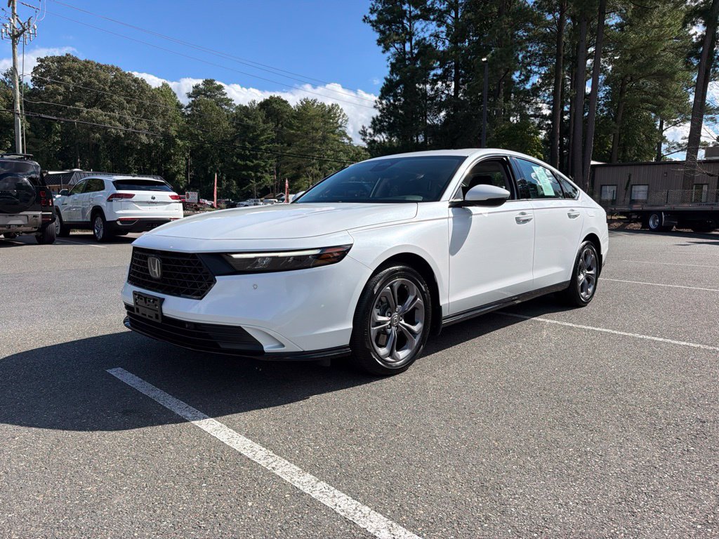 Certified 2025 Honda Accord EX-L image 2