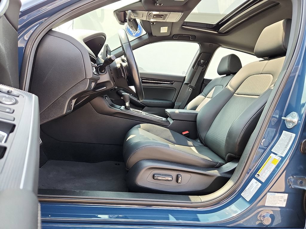 Used 2025 Honda Civic Sport image 8