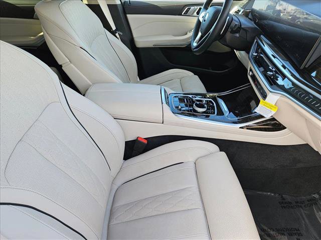 Certified 2025 BMW X7 xDrive40i w/ Executive Package image 25