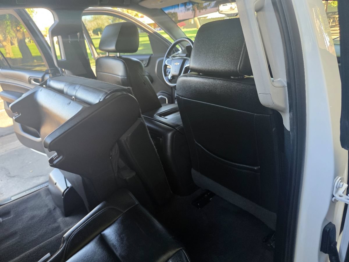 Used 2020 Chevrolet Suburban LT RWD image 28