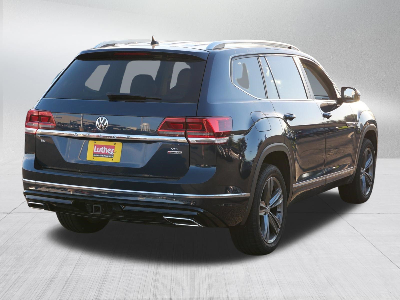 Used 2019 Volkswagen Atlas SE w/ Towing Package AWD/4WD image 6
