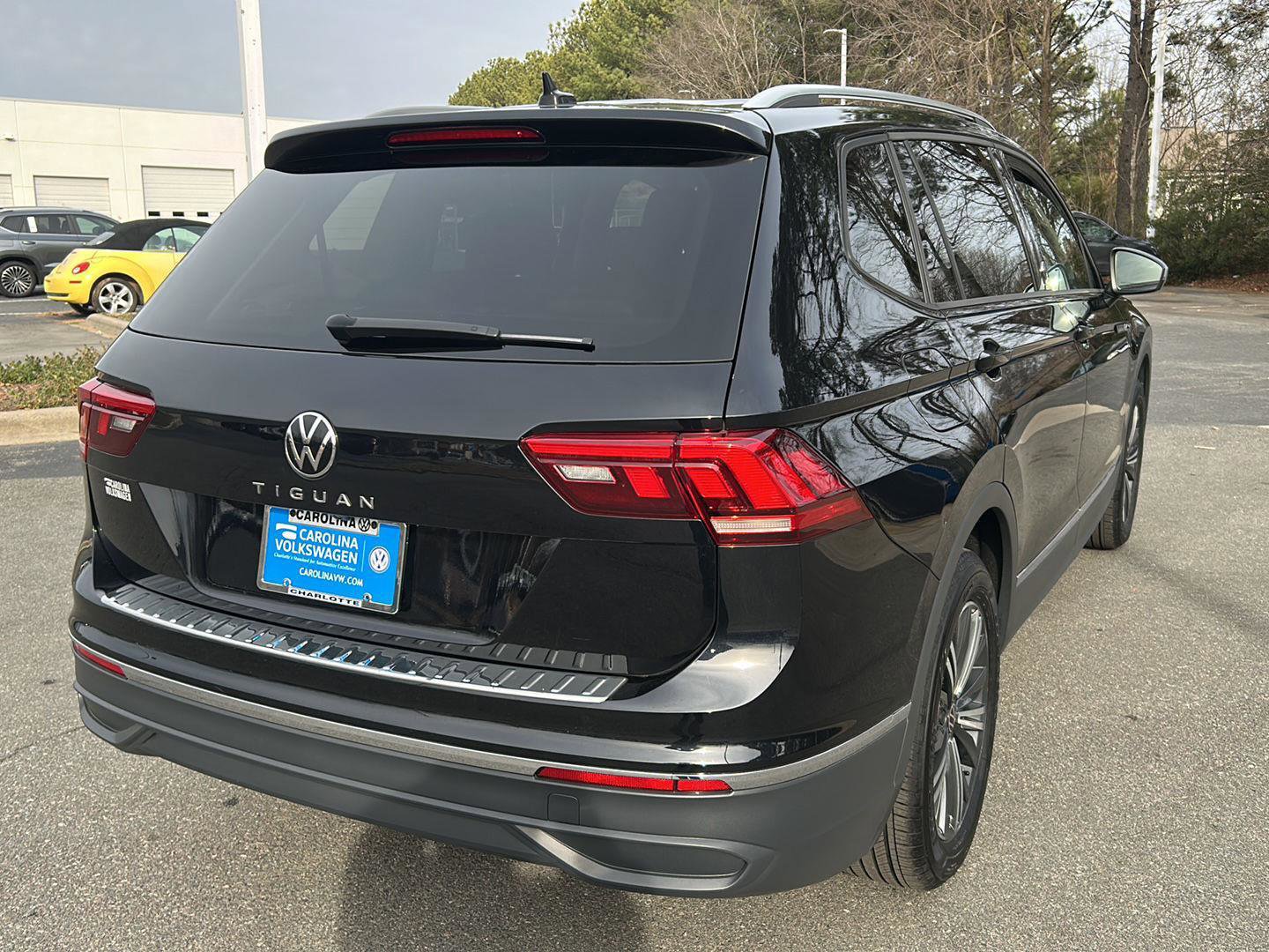 Used 2024 Volkswagen Tiguan Wolfsburg Edition image 7