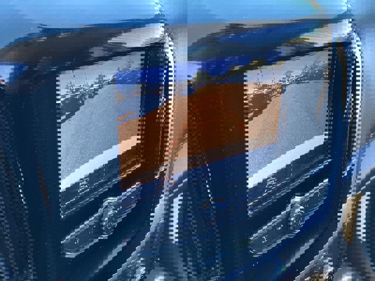 Used 2021 Chevrolet Traverse LS image 17