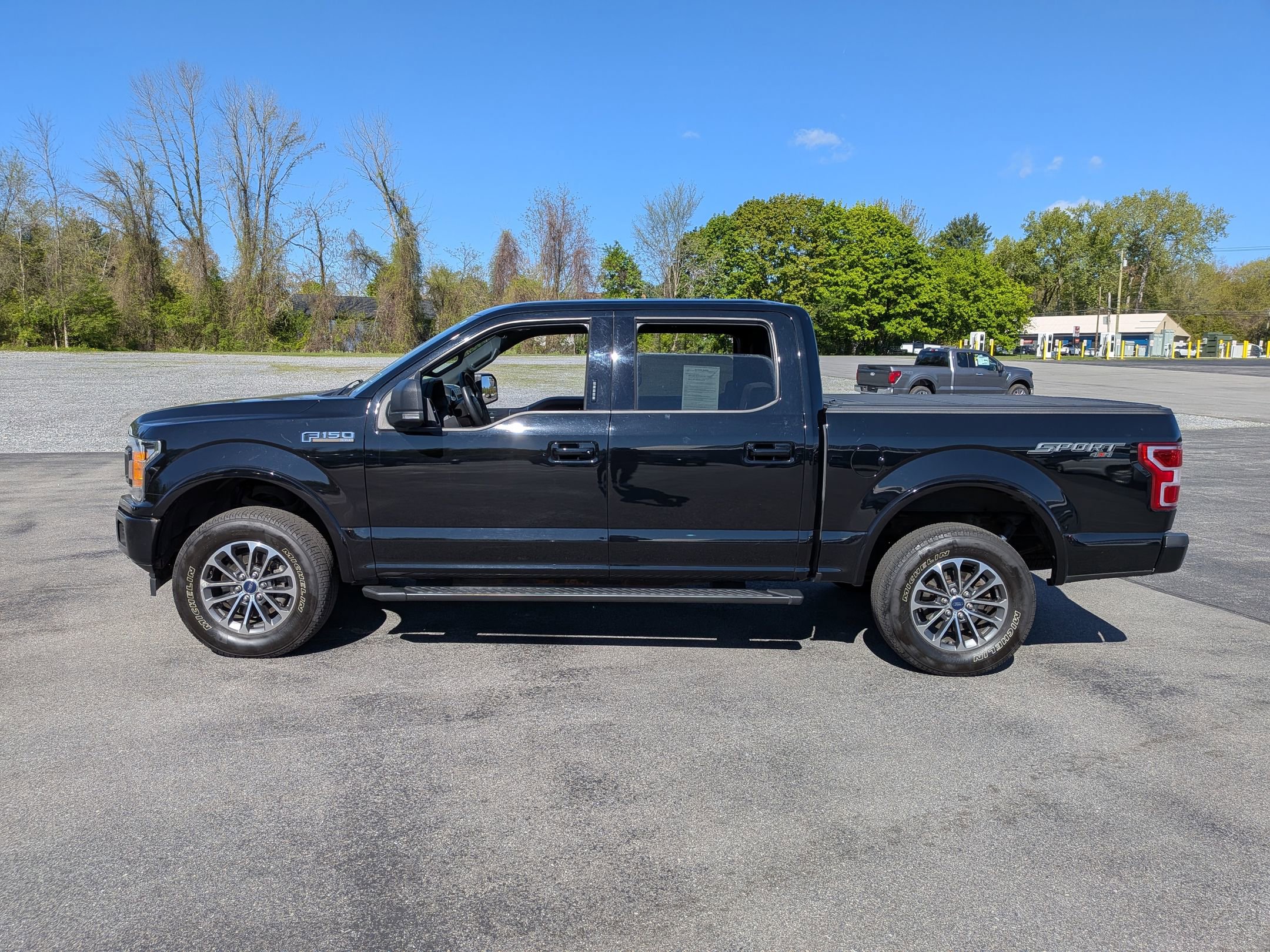 Used 2018 Ford F150 XLT w/ Equipment Group 302A Luxury AWD/4WD image 6