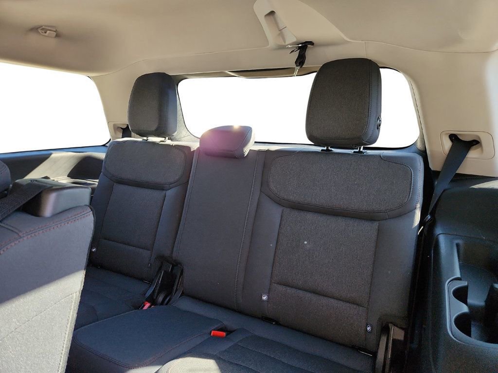 Used 2025 Ford Expedition Active image 13