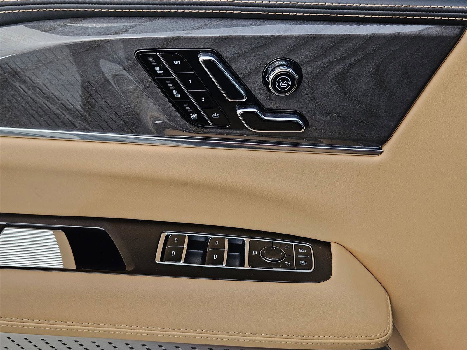 New 2025 Cadillac Escalade IQ Luxury 2 AWD/4WD image 25