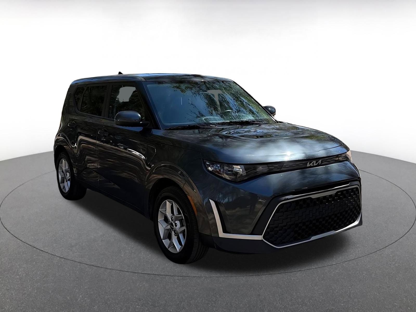 Used 2025 Kia Soul LX w/ LX Technology Package image 1
