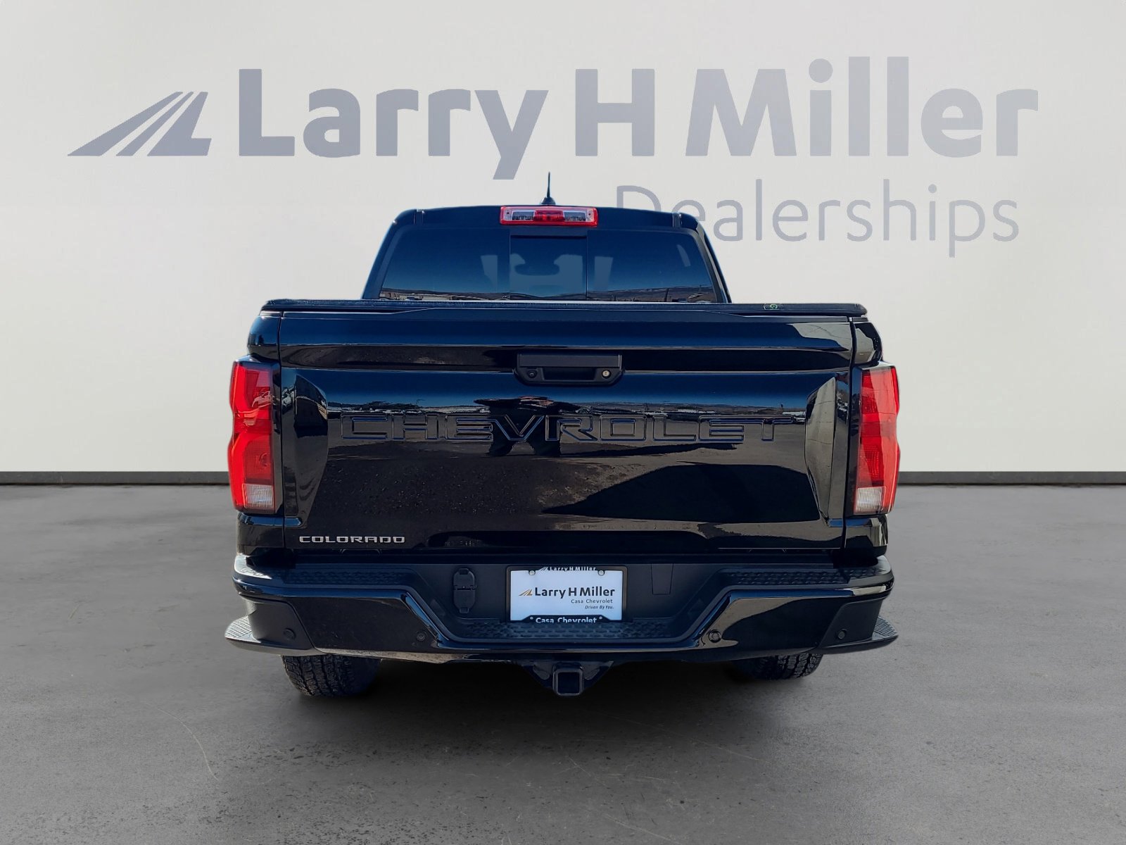 Used 2025 Chevrolet Colorado Z71 w/ Z71 Convenience Package 2 image 4