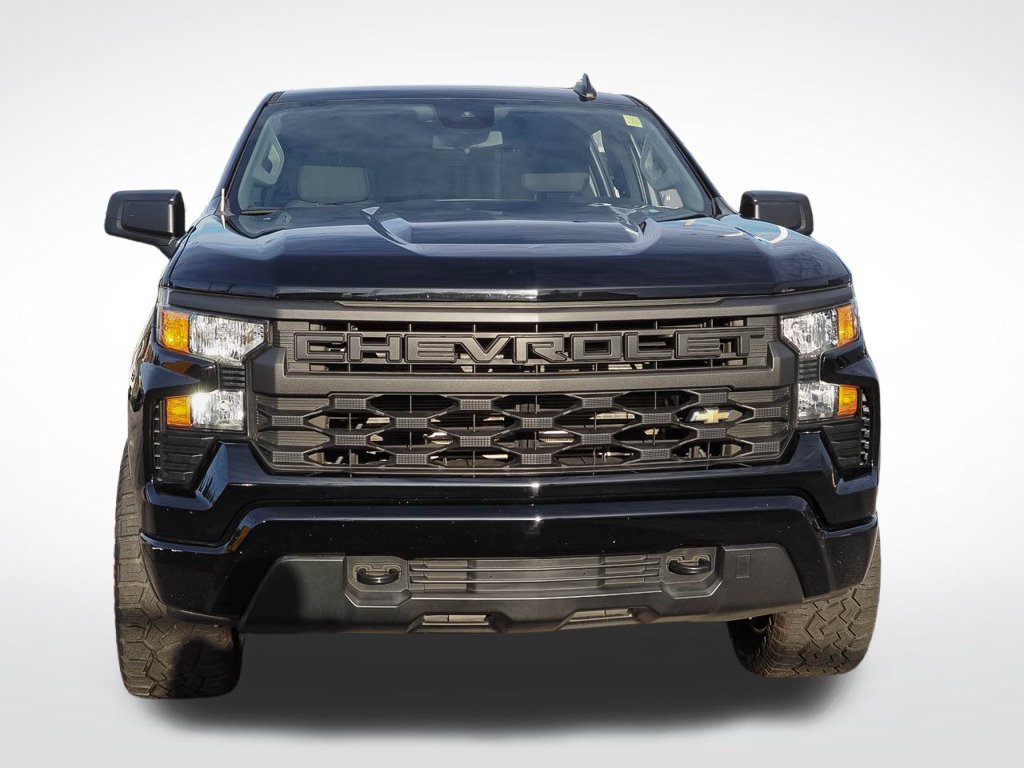 Used 2023 Chevrolet Silverado 1500 Custom AWD/4WD image 2