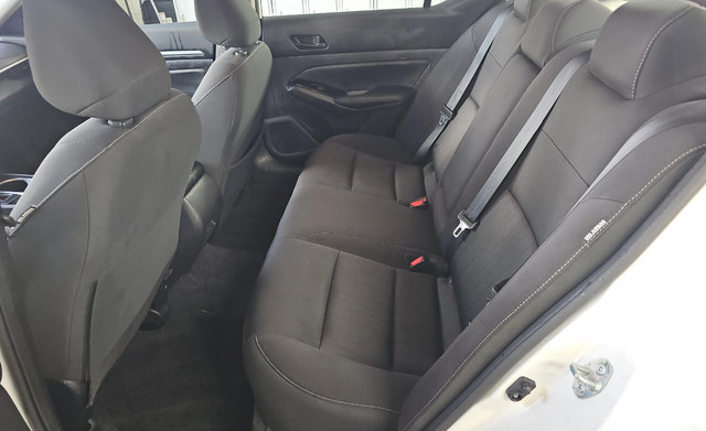 Used 2023 Nissan Altima 2.5 SV FWD image 12