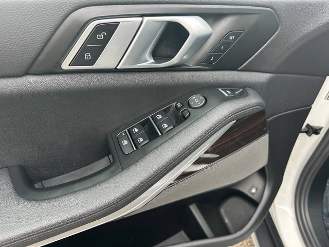 Used 2021 BMW X5 xDrive45e w/ Premium Package AWD/4WD image 21