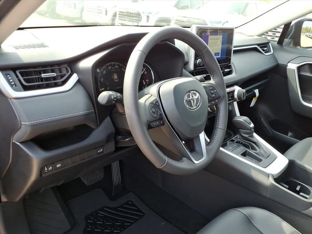 Certified 2025 Toyota RAV4 XLE Premium image 7