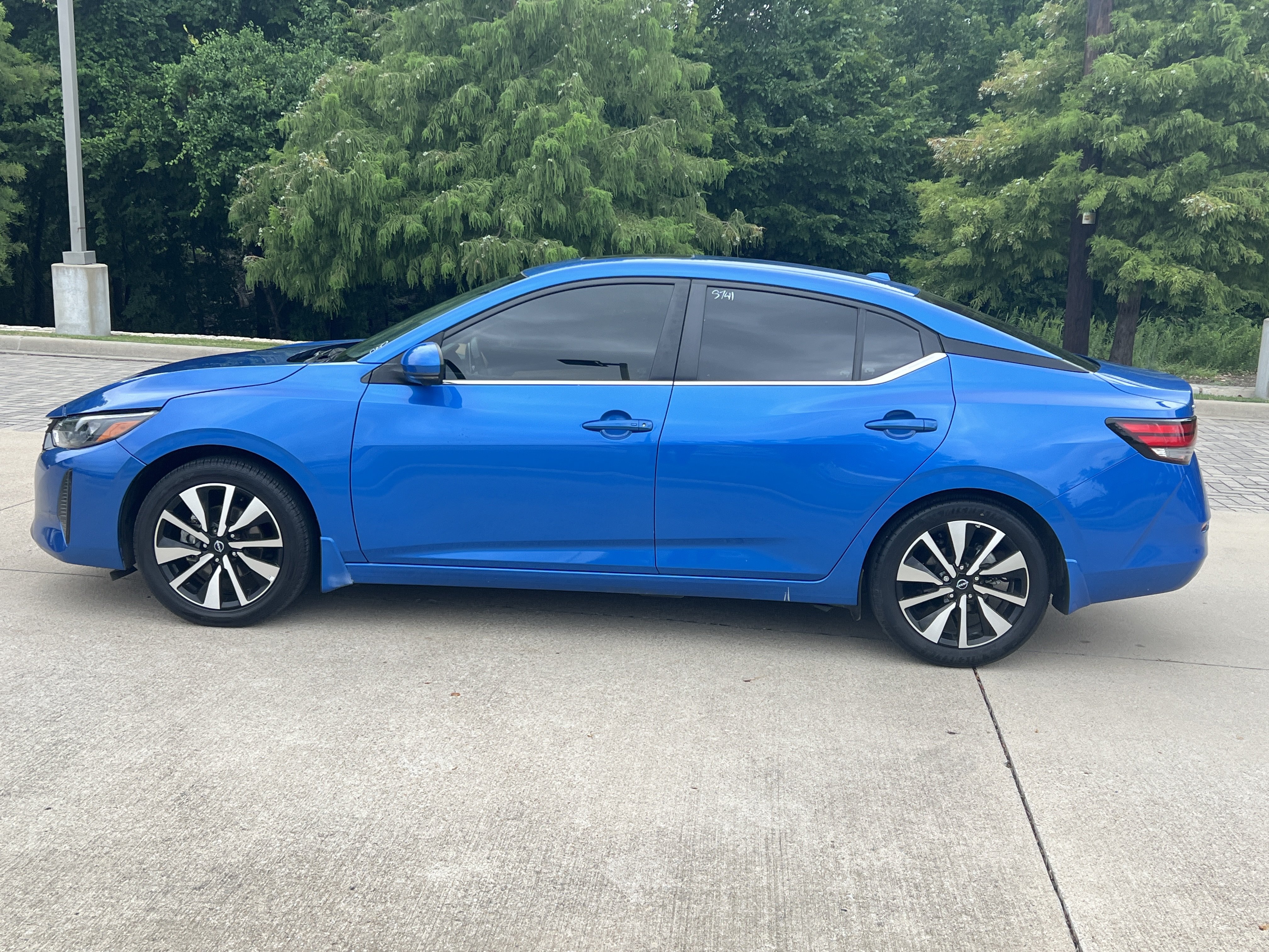 Used 2024 Nissan Sentra SV w/ SV Premium Package FWD image 7