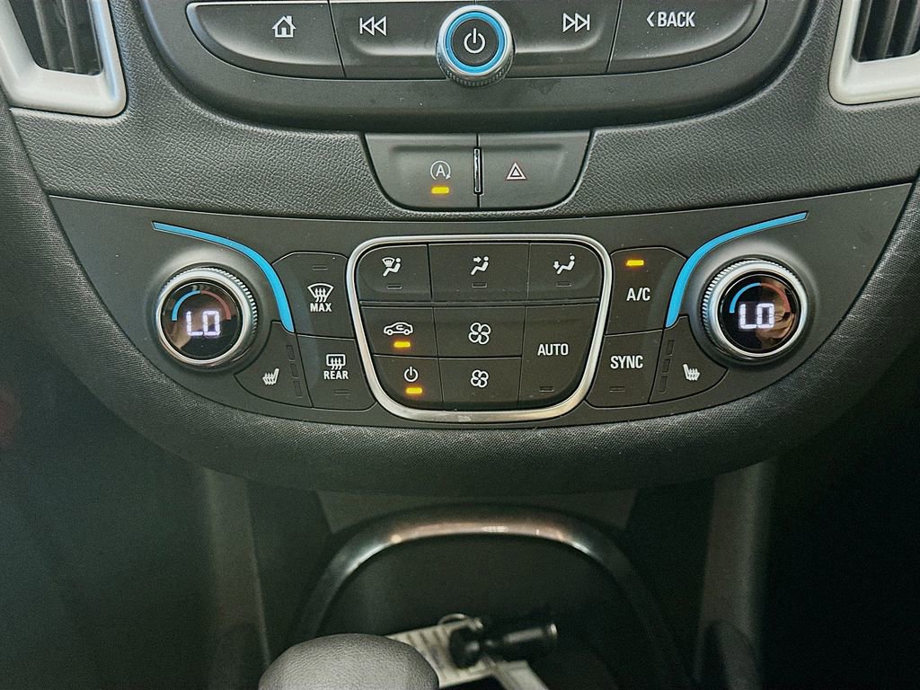 Used 2024 Chevrolet Malibu LT FWD image 18