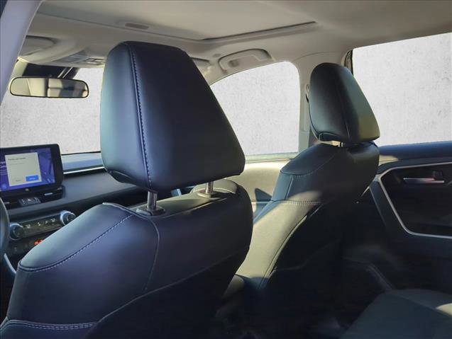 Used 2023 Toyota RAV4 XLE Premium image 16