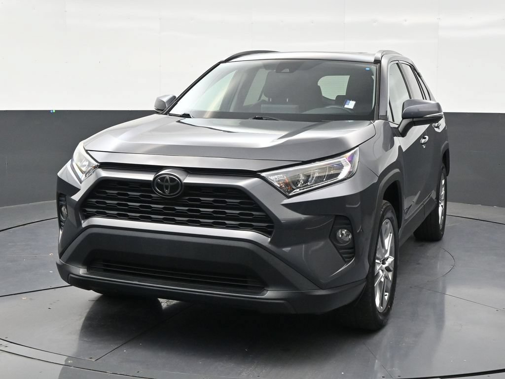 Used 2021 Toyota RAV4 XLE Premium FWD image 8