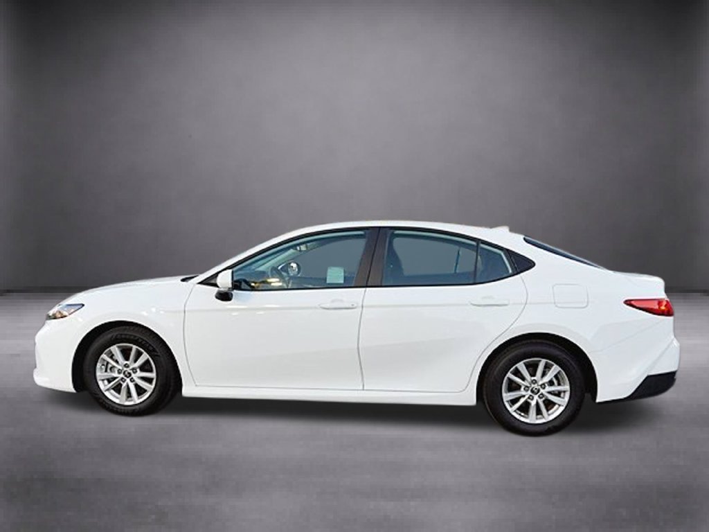 Used 2026 Toyota Camry Hybrid FWD image 9