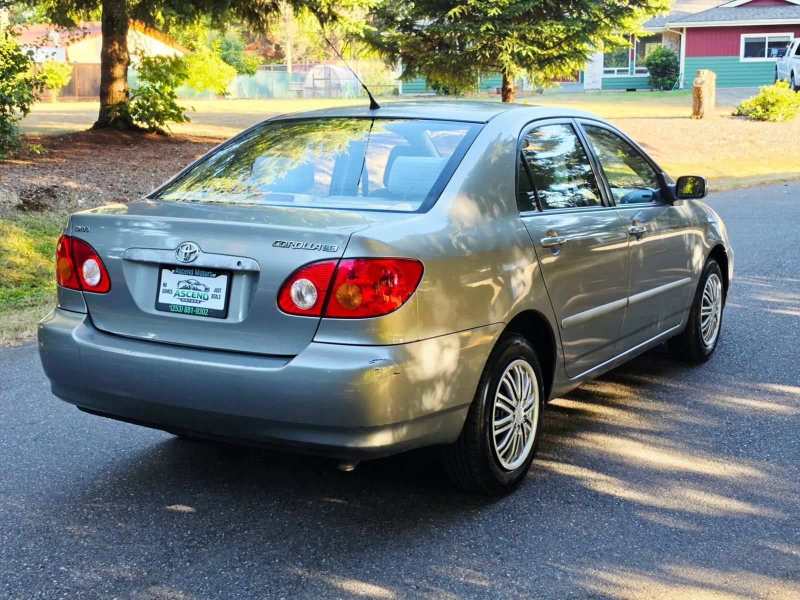 Used 2004 Toyota Corolla LE FWD image 5