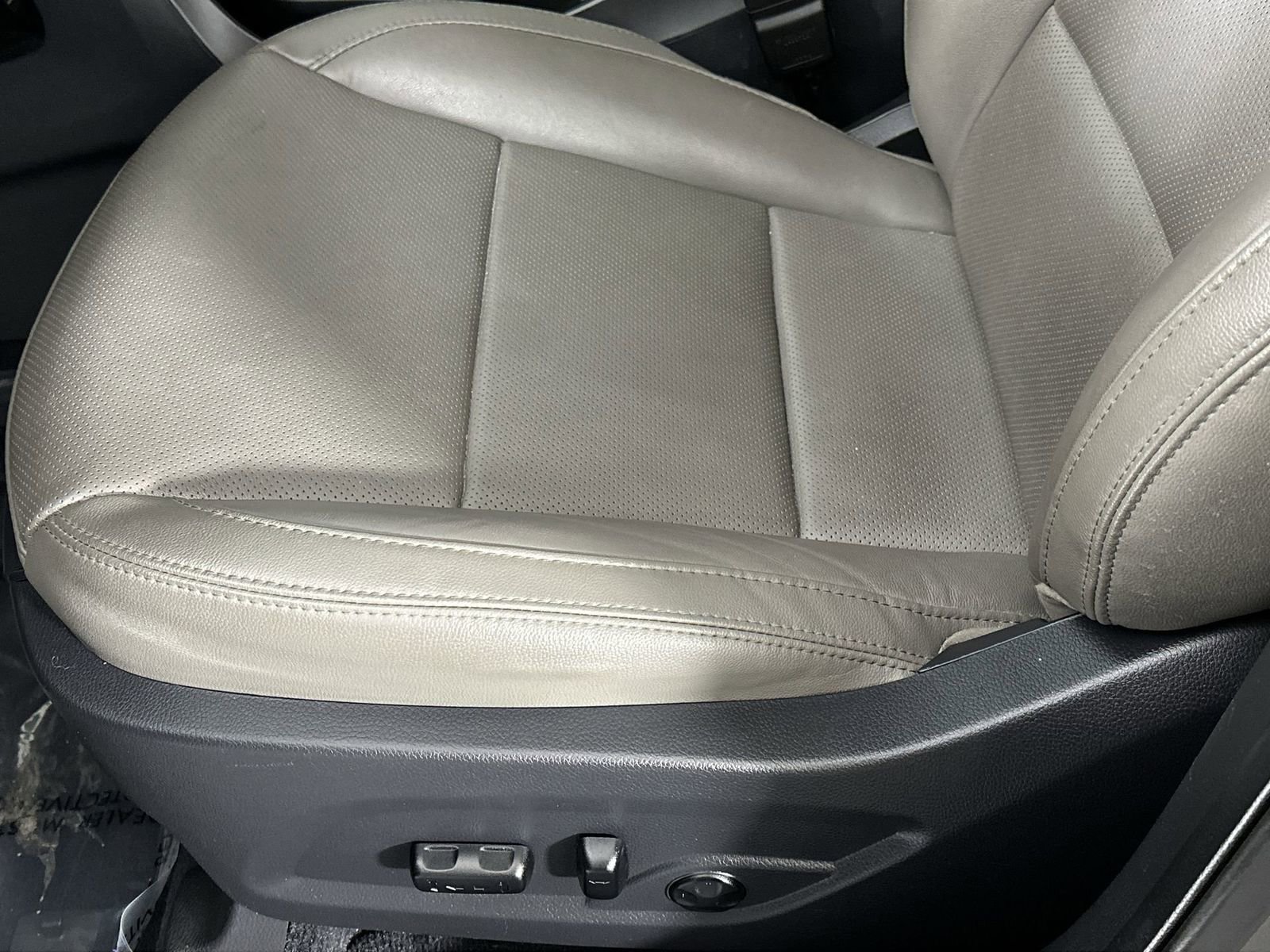 Used 2017 Hyundai Santa Fe Sport image 16