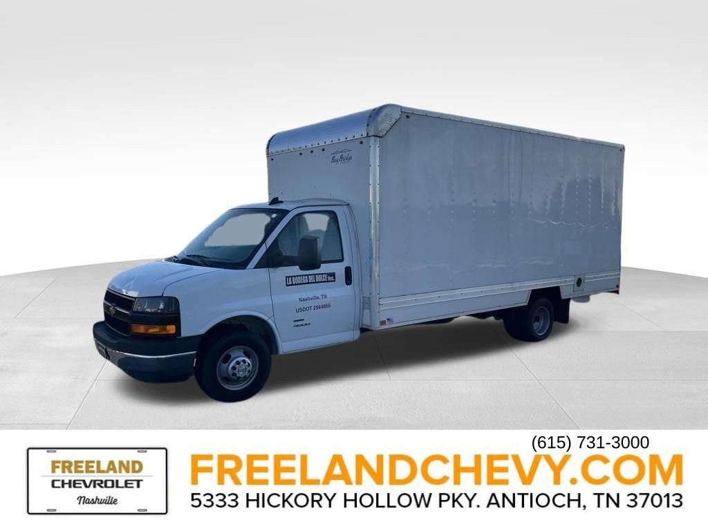 Used 2021 Chevrolet Express 4500 w/ Power Convenience Package image 3