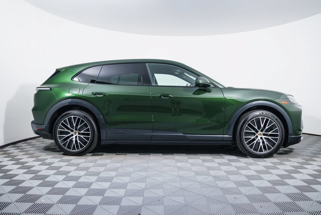 Used 2026 Porsche Cayenne Electric AWD/4WD image 8