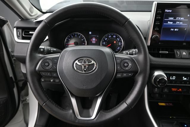 Used 2022 Toyota RAV4 XLE Premium AWD/4WD image 8