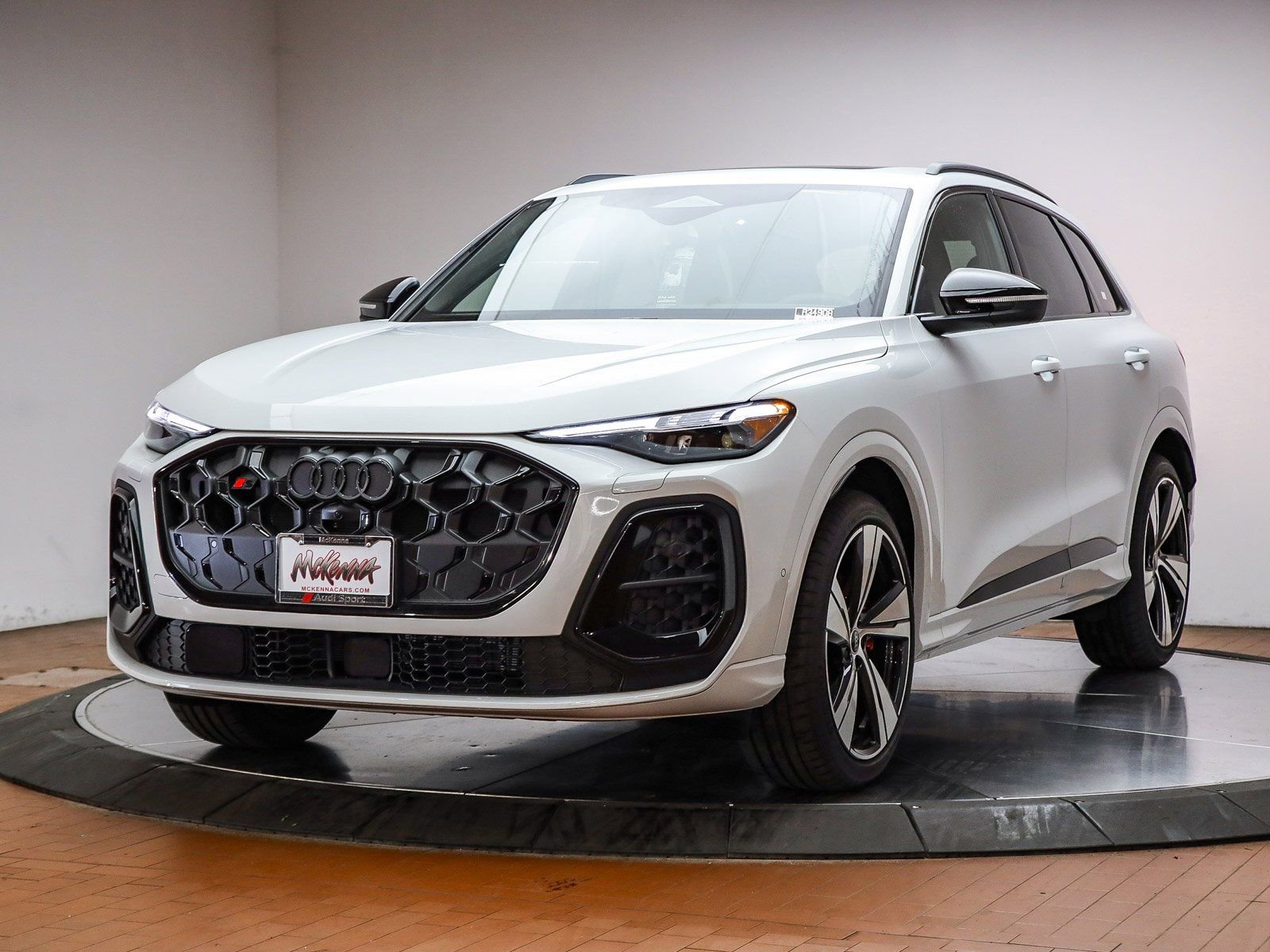 New 2025 Audi SQ5 Premium Plus AWD/4WD image 1