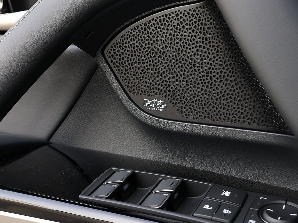 New 2026 Lexus LX 600 4WD w/ Premium Package image 30