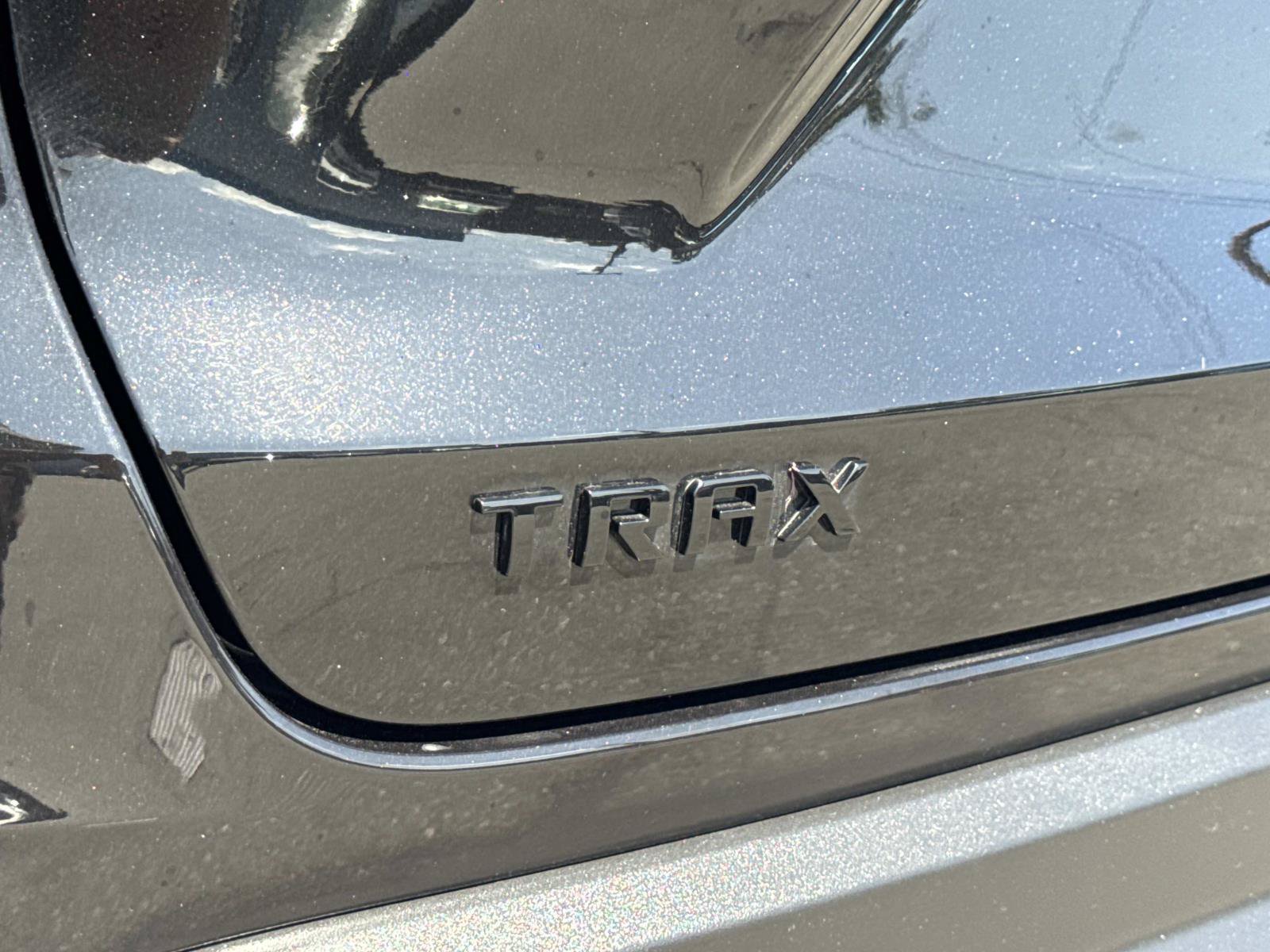 Used 2024 Chevrolet Trax LT w/ LT Convenience Package FWD image 30