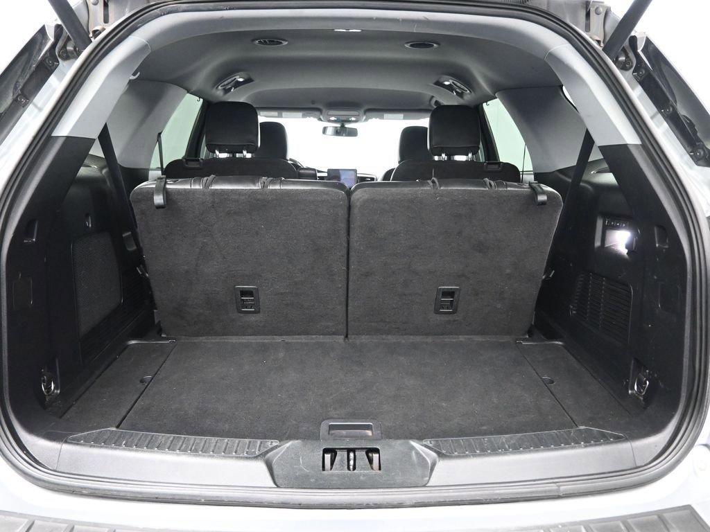 Used 2022 Ford Explorer Limited w/ Equipment Group 301A image 34