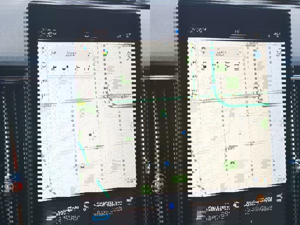 Certified 2026 Volvo XC60 B5 Plus w/ Protection Package Premier image 27