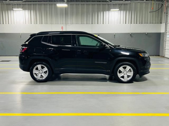 Used 2022 Jeep Compass Latitude FWD image 18