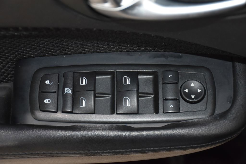 Used 2015 Dodge Dart SXT image 16