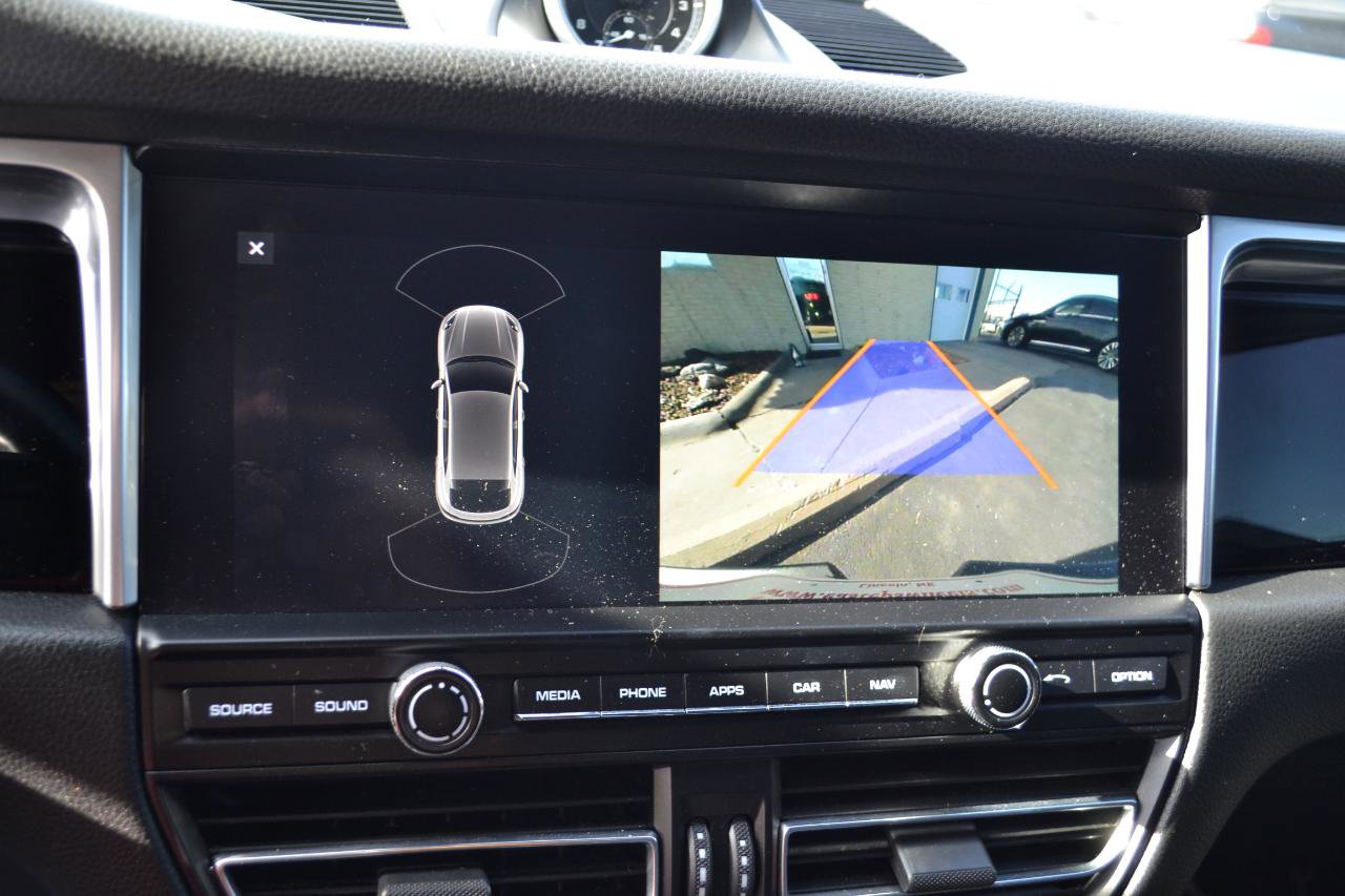 Used 2019 Porsche Macan S image 21