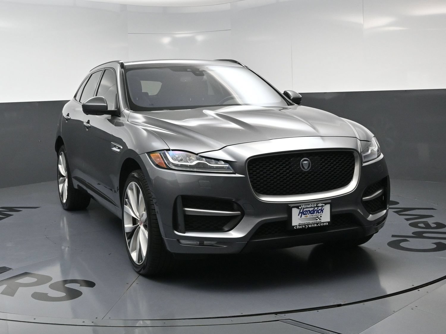Used 2017 Jaguar F-PACE R-Sport AWD/4WD image 3