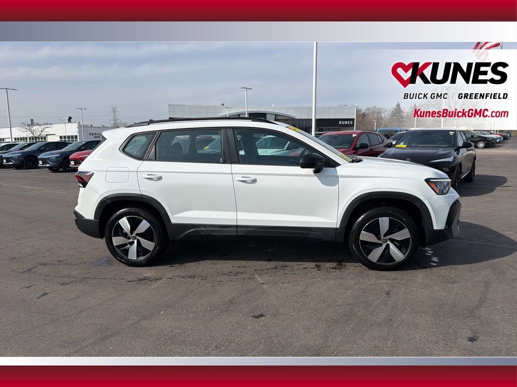 Used 2025 Volkswagen Taos S AWD/4WD image 4