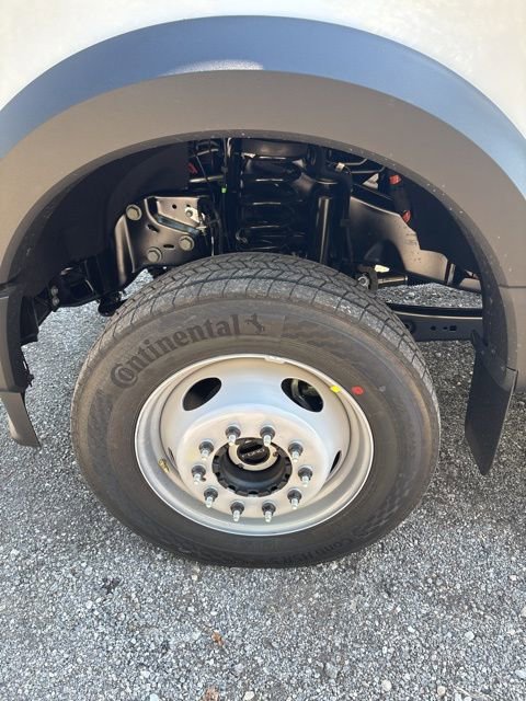 New 2026 Ford F550 4x4 Crew Cab image 12