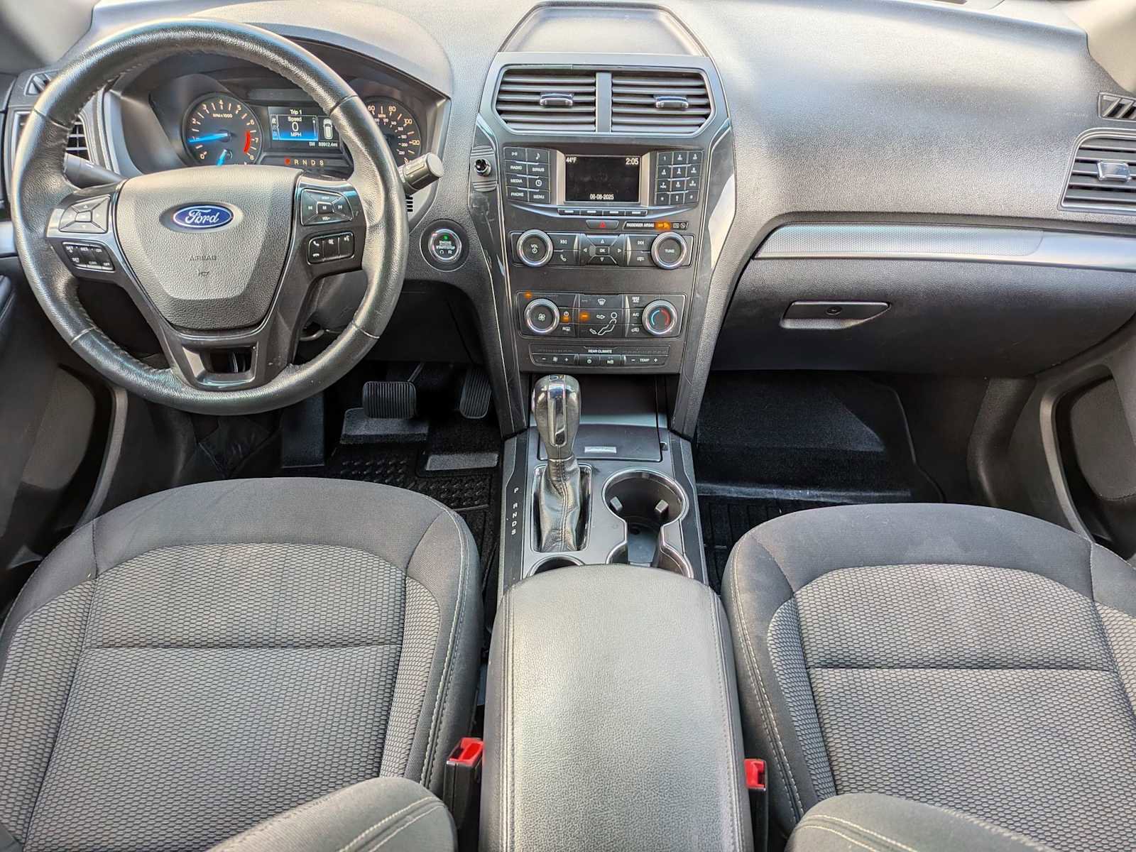 Used 2019 Ford Explorer XLT image 14