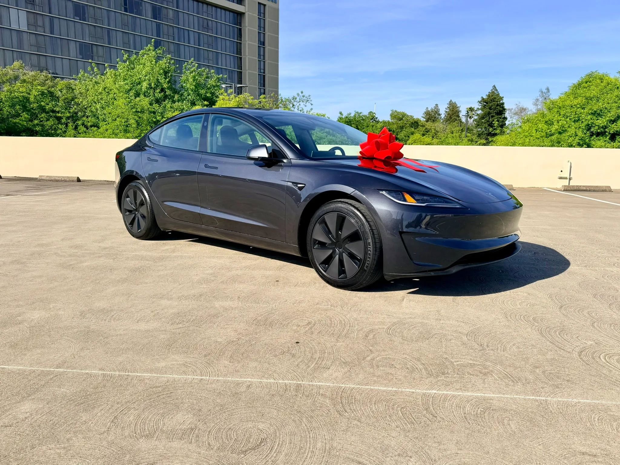 Used 2025 Tesla Model 3 Long Range RWD image 1
