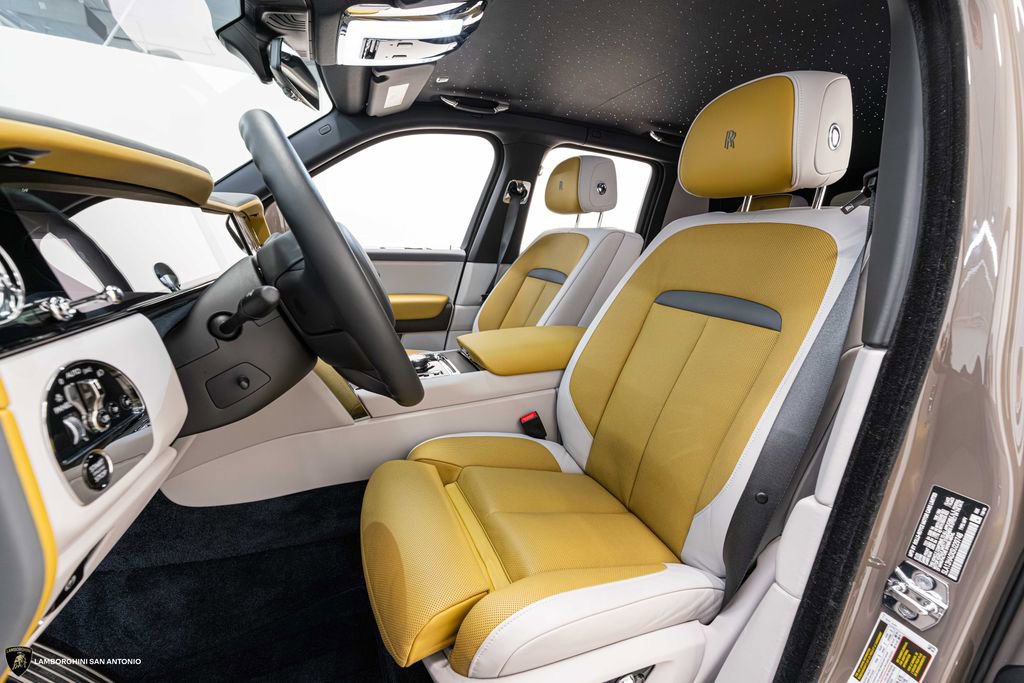 Used 2025 Rolls-Royce Cullinan w/ Dynamic Package image 22