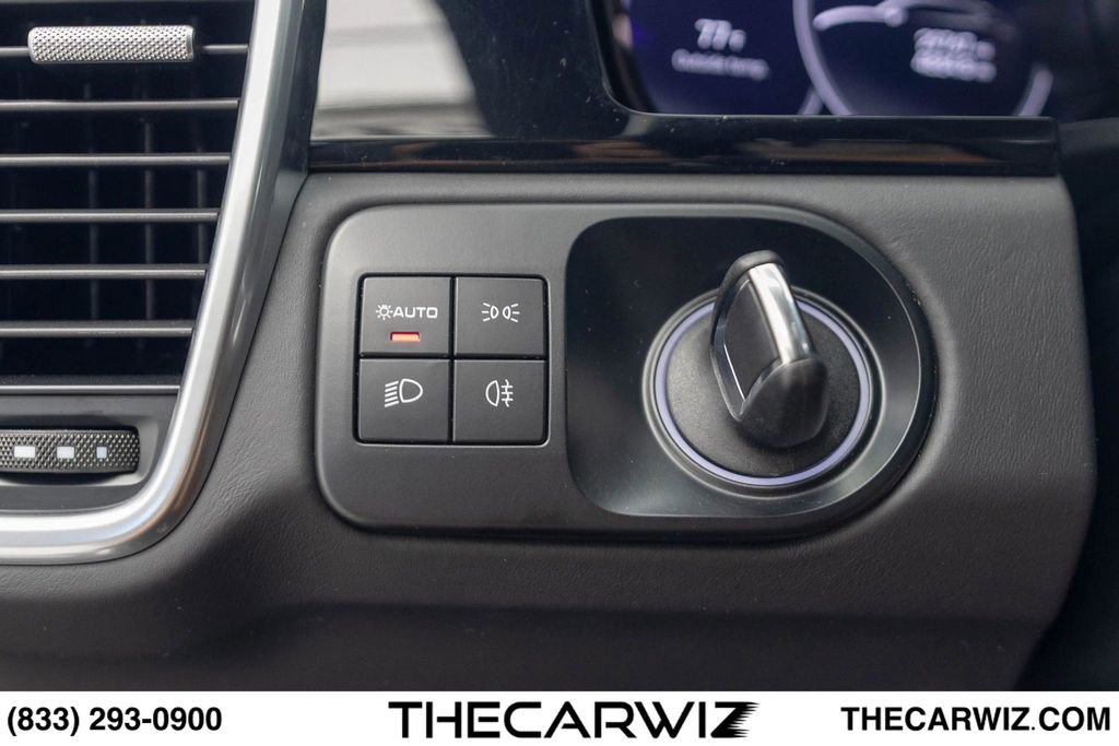 Used 2023 Porsche Cayenne Turbo AWD/4WD image 42
