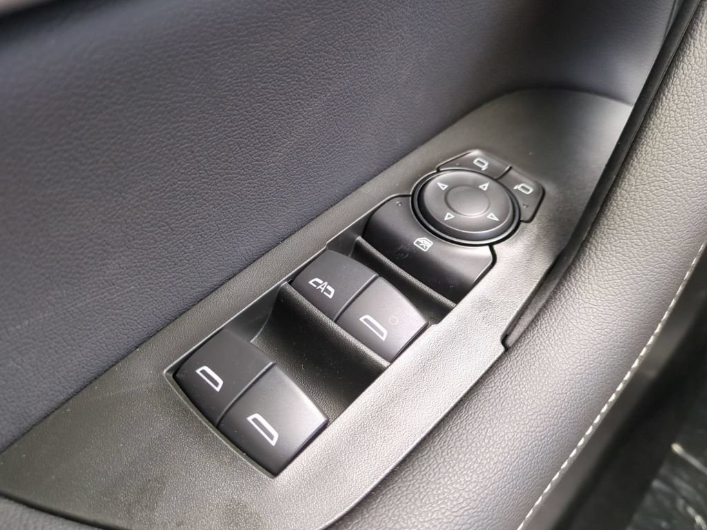 New 2026 Chevrolet Blazer LT w/ Convenience Package FWD image 24
