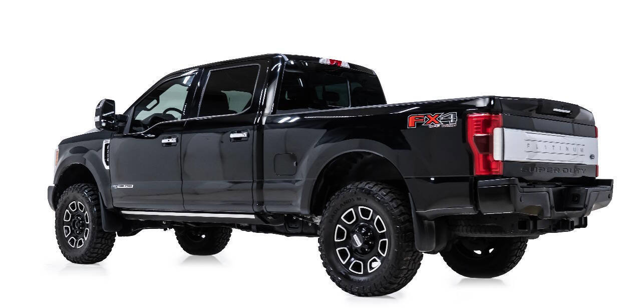 Used 2017 Ford F250 Platinum w/ FX4 Off-Road Package image 4