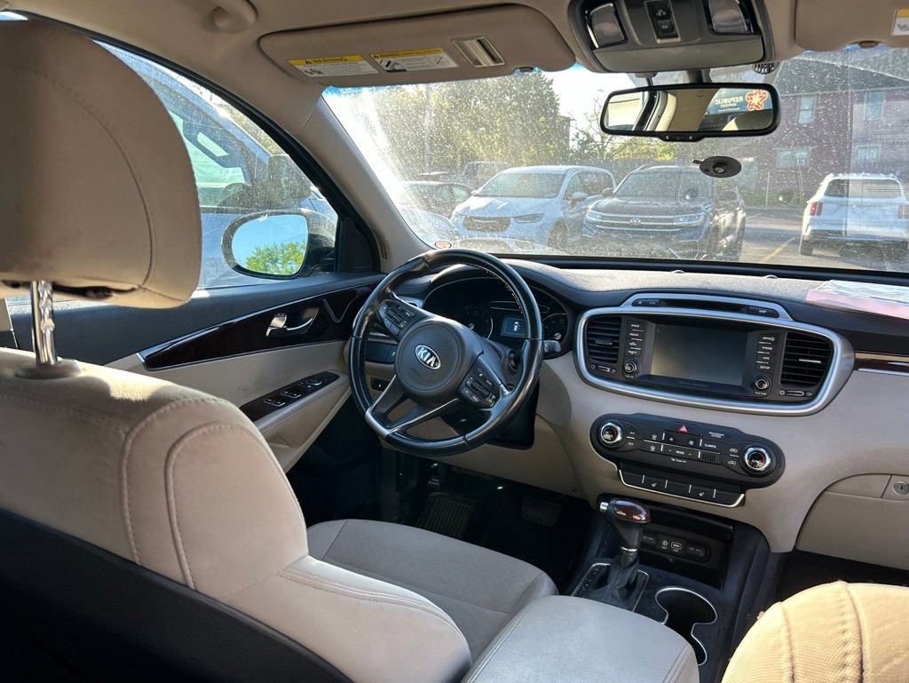 Used 2017 Kia Sorento FWD w/ LX Convenience Package image 13