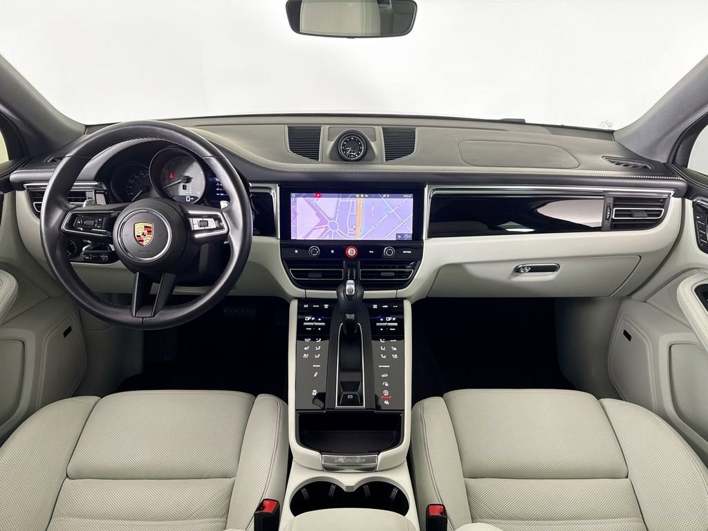 Used 2024 Porsche Macan S image 9