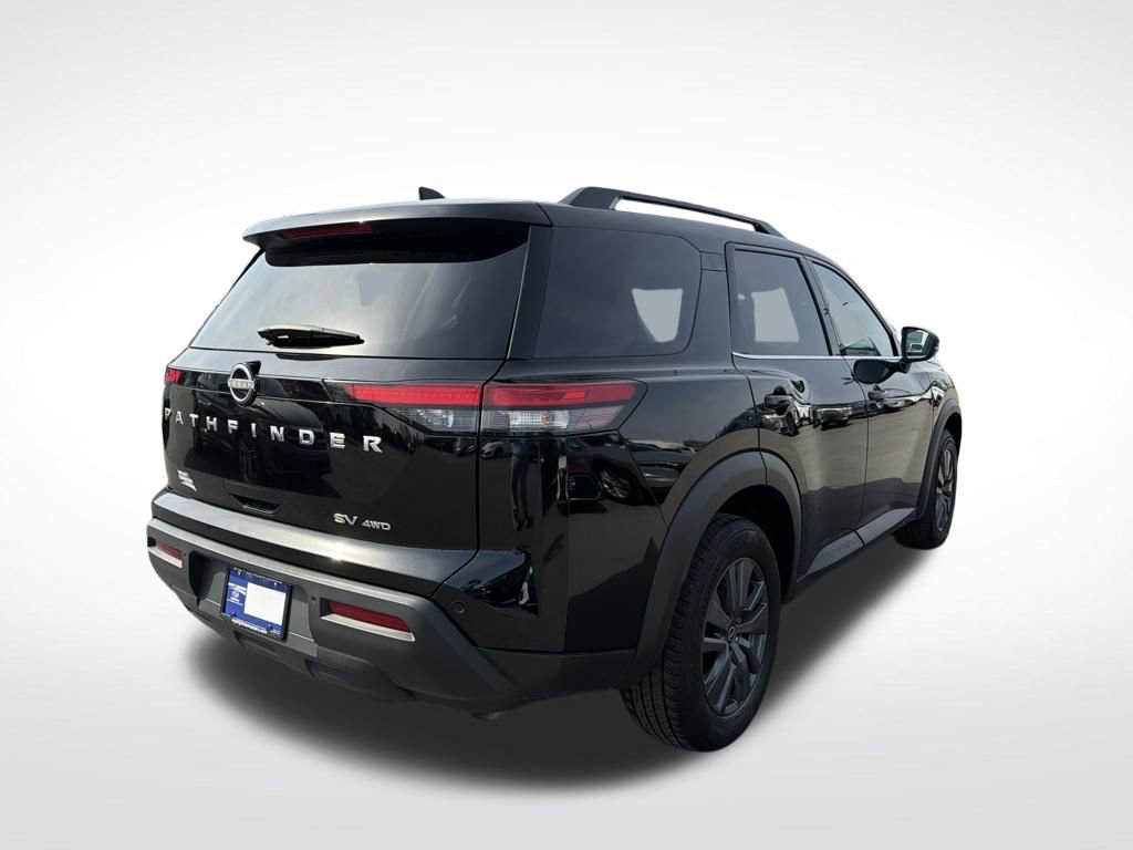 Used 2024 Nissan Pathfinder SV image 7
