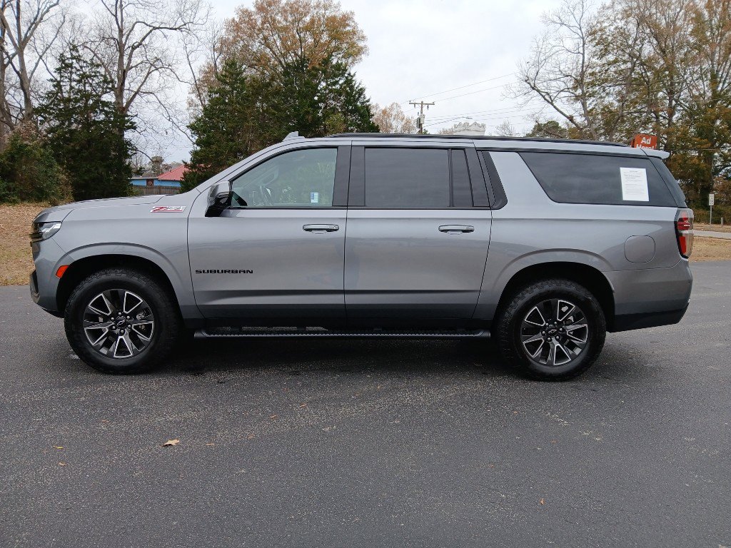 Used 2022 Chevrolet Suburban Z71 w/ Luxury Package image 11
